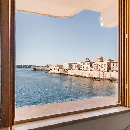 Una Finestra Su Cala Rossa By Wonderful Italy Syracuse Exterior photo