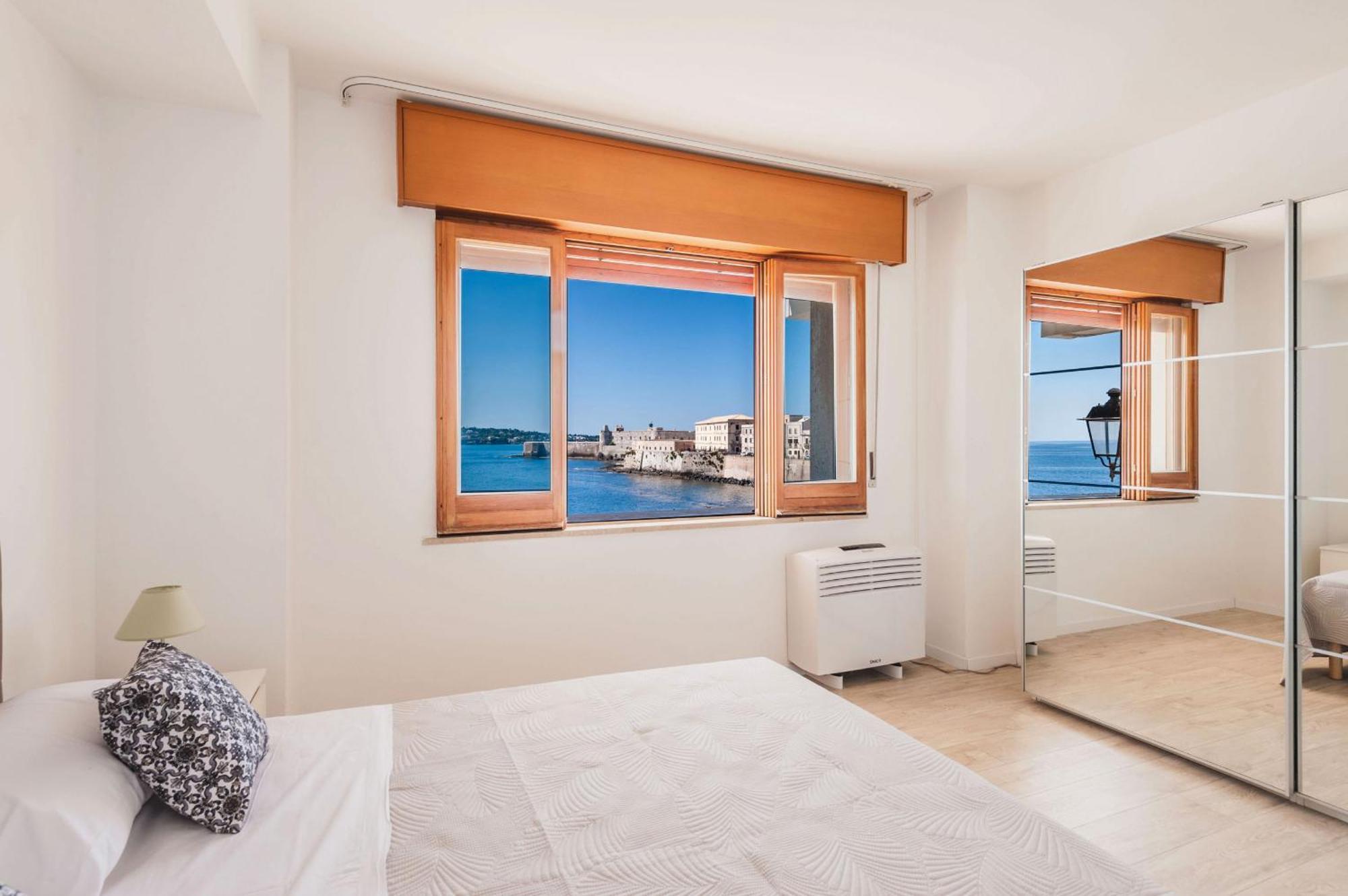 Finestra Su Cala Rossa By Wonderful Italy Apartment
